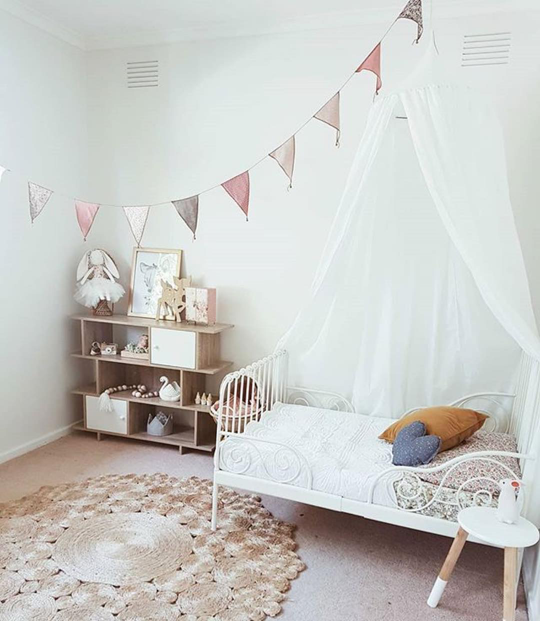 Scallop Edge Cot Quilt Set White