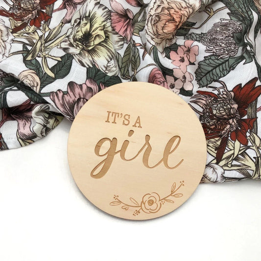 'It's a girl' milestone plaque